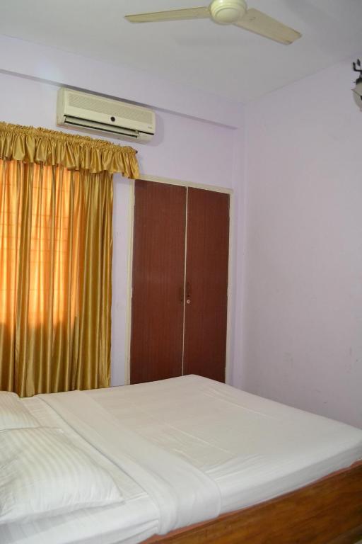 Artic Suites Bangalore Room photo
